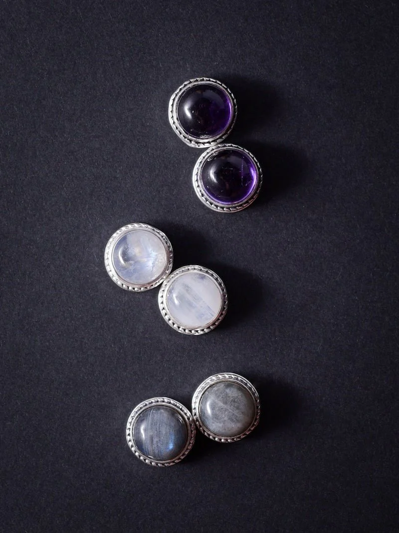 2 Pierres serties de laiton argenté de 12 mm