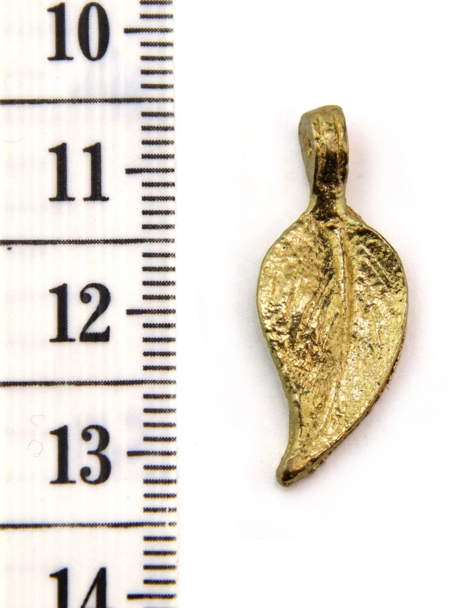 Charm feuille indien laiton 28 mm - Image 2