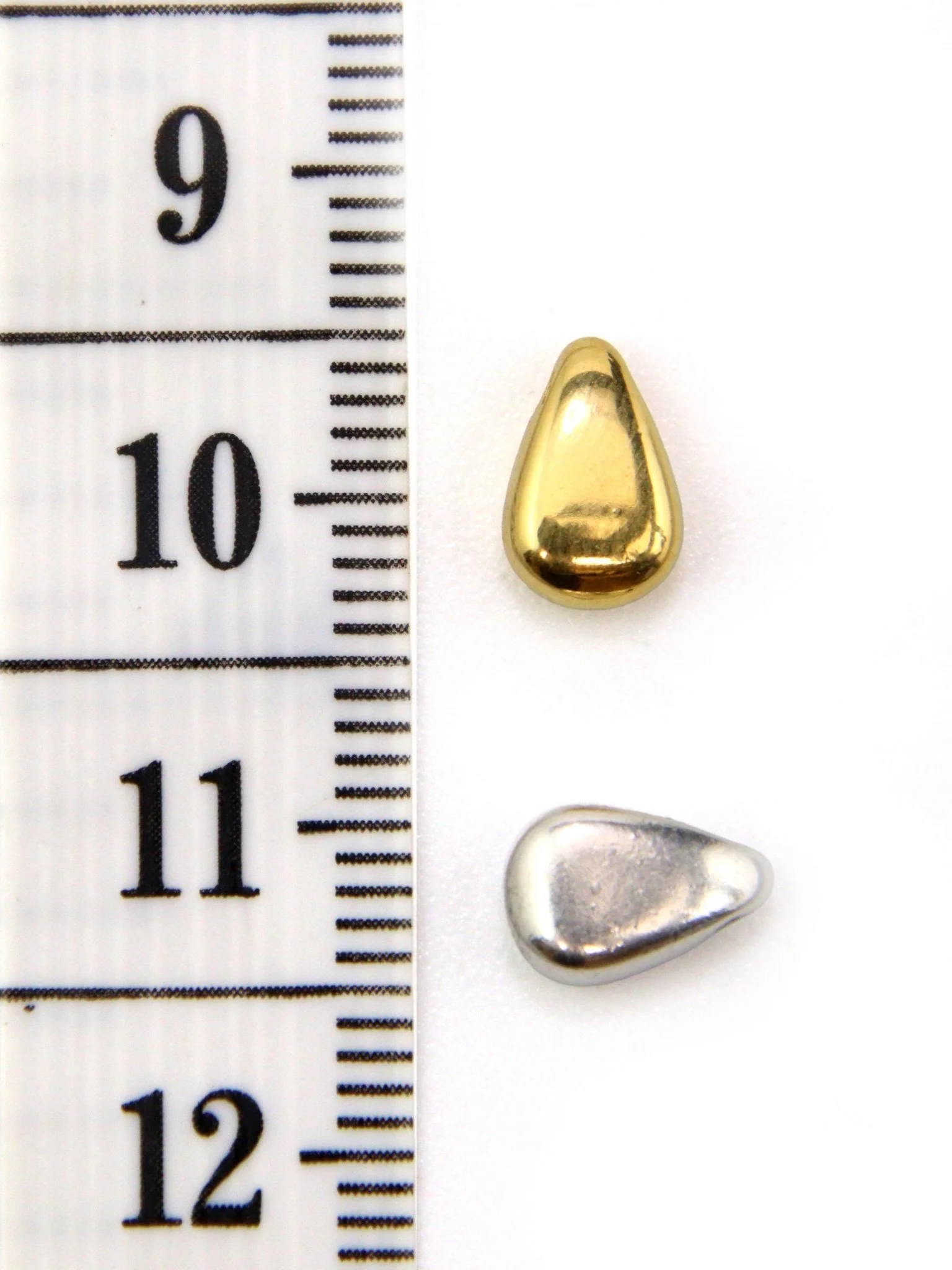 Charm petite larme zamak 8 mm - Image 2