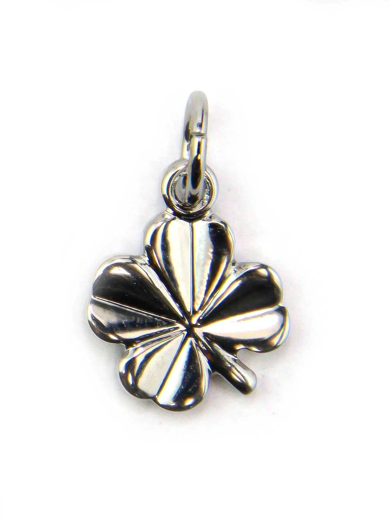 Charm trèfle laiton 11 mm - Image 4
