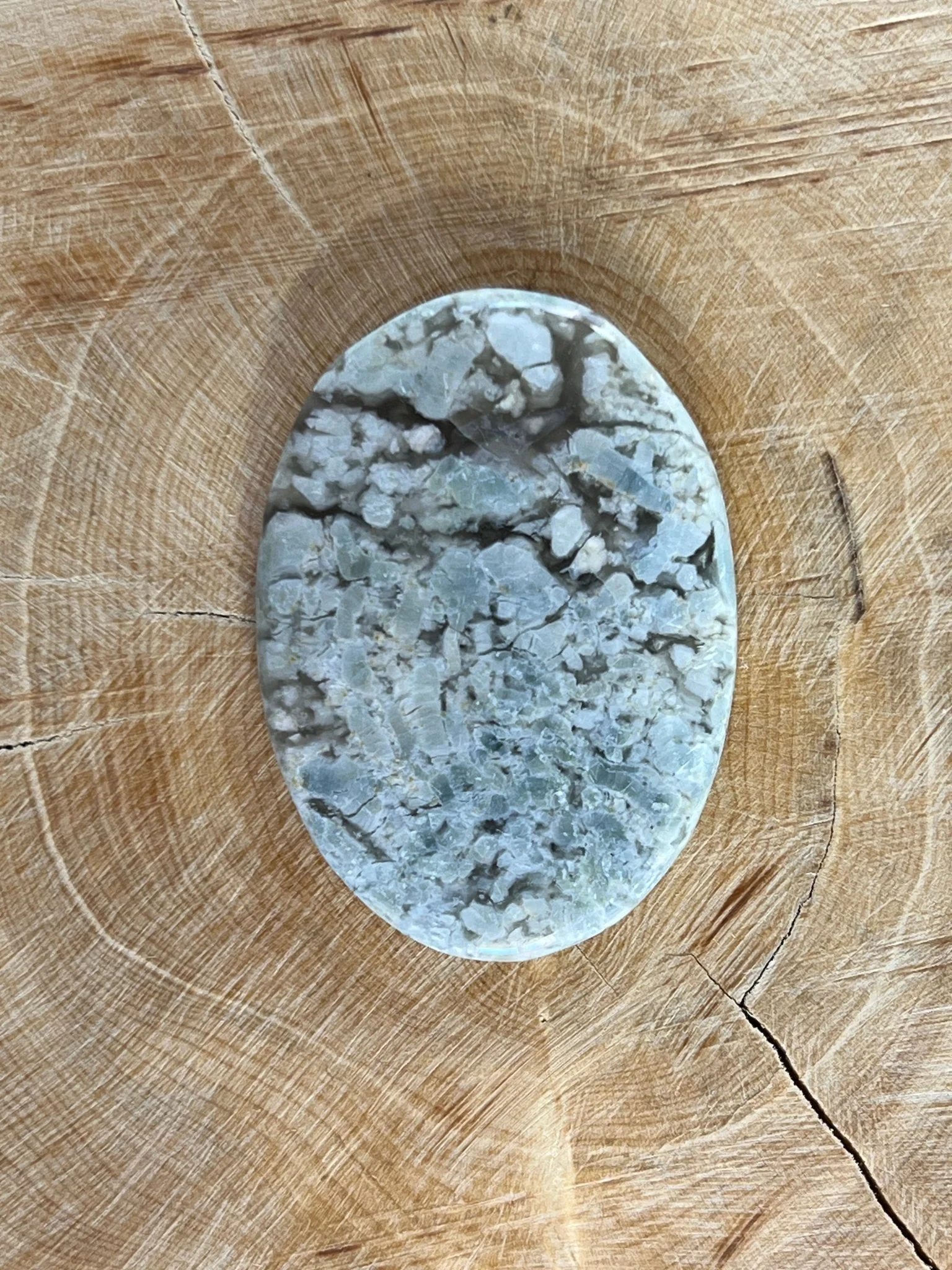 Opale Calcédoine n°4 (4cm x 2,9cm)