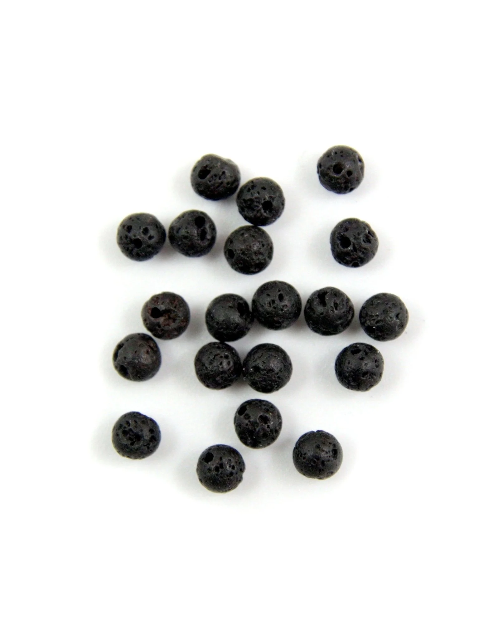 Perles rondes noires en pierre de lave – 4, 6 ou 8 mm - Image 2