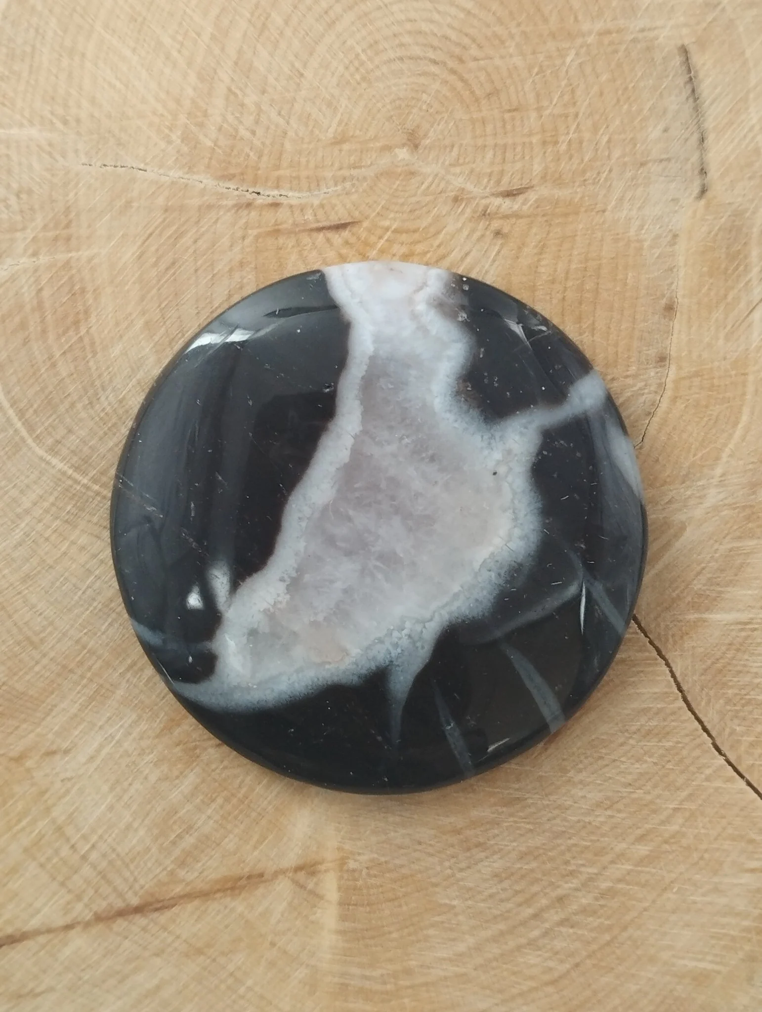 Septaria Noire n°4 (3,7 cm de diamètre)