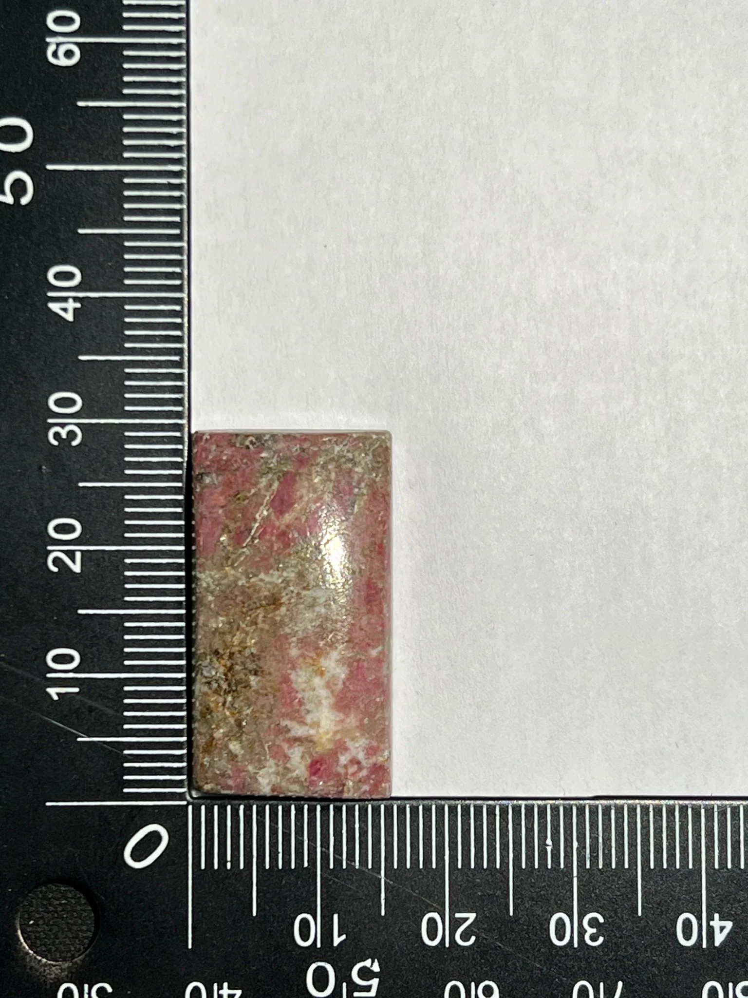 Thulite n°3 (2,9cm x 1,6cm)